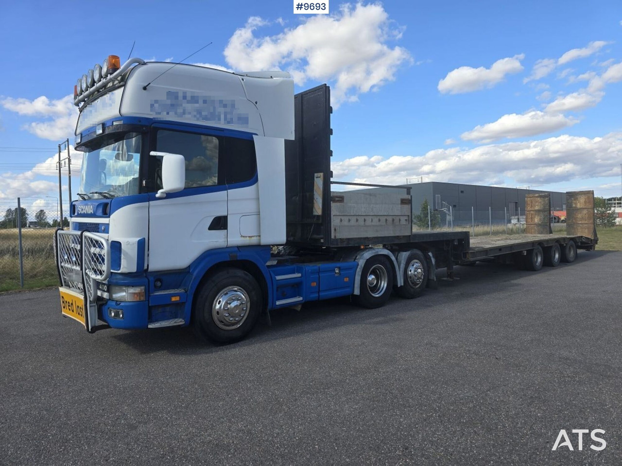 Scania dragbil med maskintrailer - Камион влекач, Автотранспортна полуприколка: слика 1 Scania dragbil med maskintrailer - Камион влекач, Автотранспортна полуприколка: слика 1