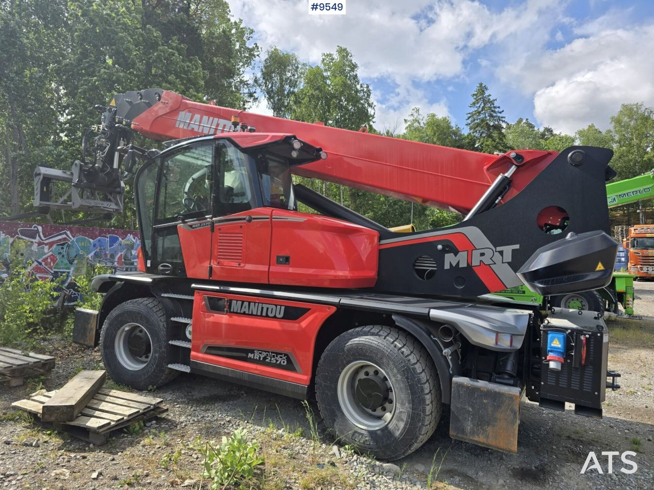 Manitou MRT 2570 Rotating Telescopic Handler - Телескопски ракувач: слика 2 Manitou MRT 2570 Rotating Telescopic Handler - Телескопски ракувач: слика 2