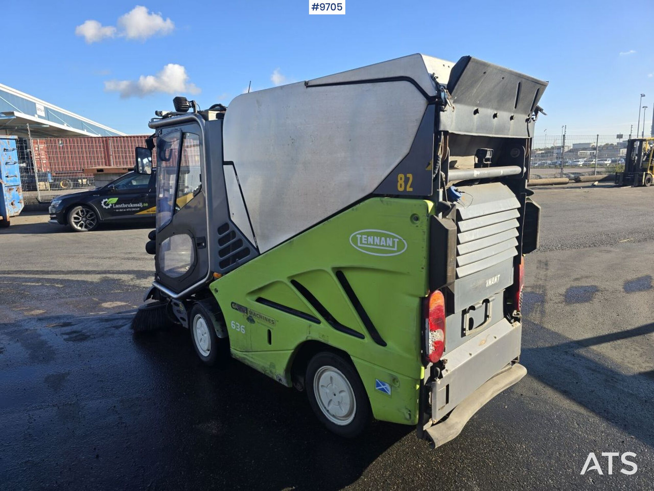 Sweeper - Tennant 636 (SEE VIDEO) - Возило за метење: слика 4 Sweeper - Tennant 636 (SEE VIDEO) - Возило за метење: слика 4
