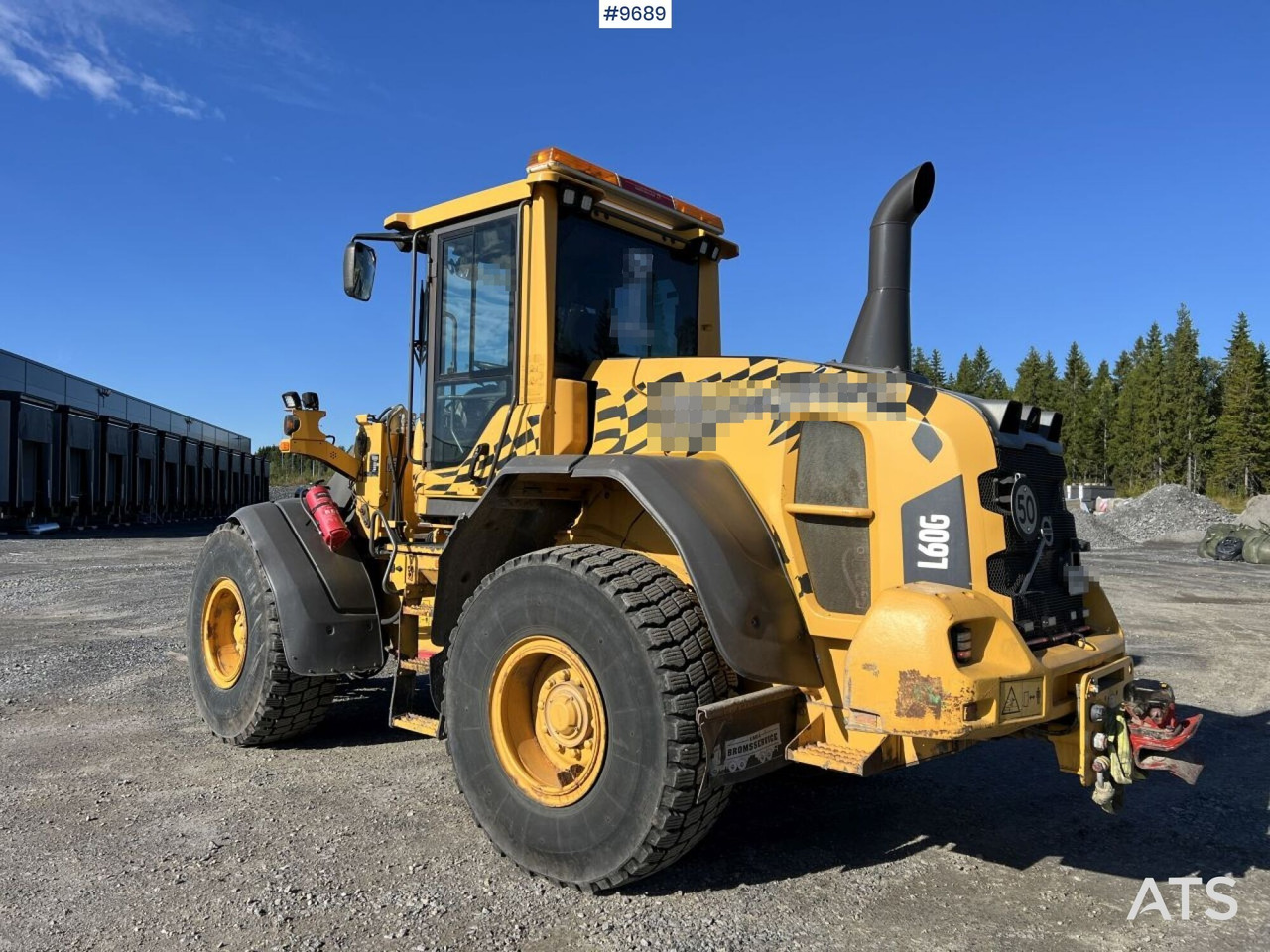 VOLVO L60G Wheel loader with multi-bucket - Натоварувач на тркала: слика 4 VOLVO L60G Wheel loader with multi-bucket - Натоварувач на тркала: слика 4