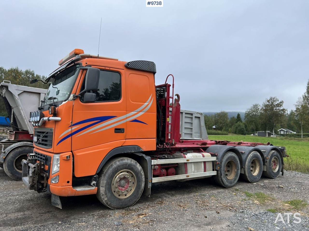Volvo FH 8*4 Truck with plow attachment - Камион со кука за подигање: слика 1 Volvo FH 8*4 Truck with plow attachment - Камион со кука за подигање: слика 1