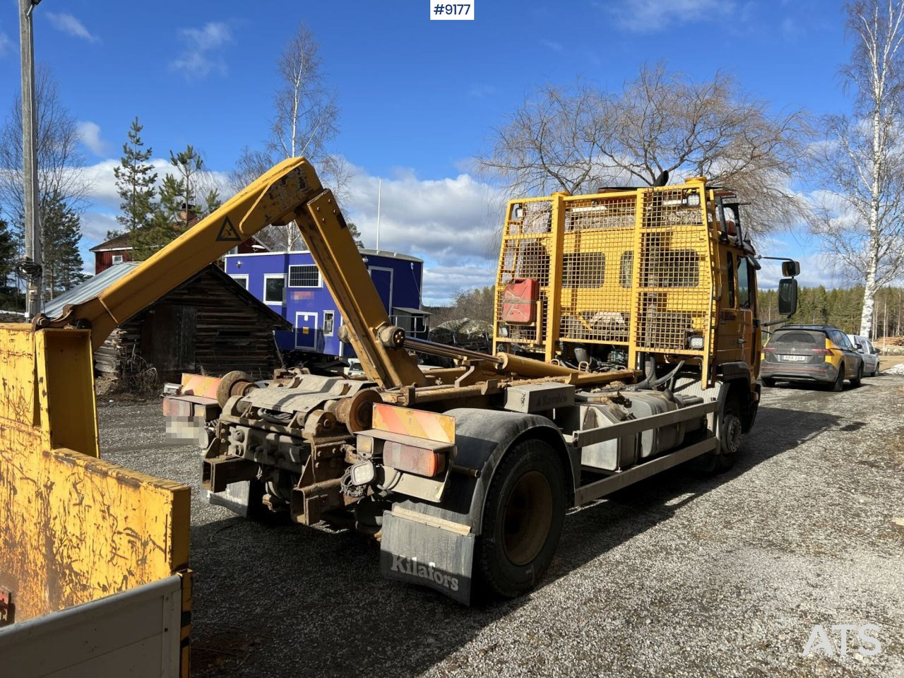 Volvo FL614 4X2 Swap Body Truck with Flatbed - Камион со кука за подигање: слика 4 Volvo FL614 4X2 Swap Body Truck with Flatbed - Камион со кука за подигање: слика 4
