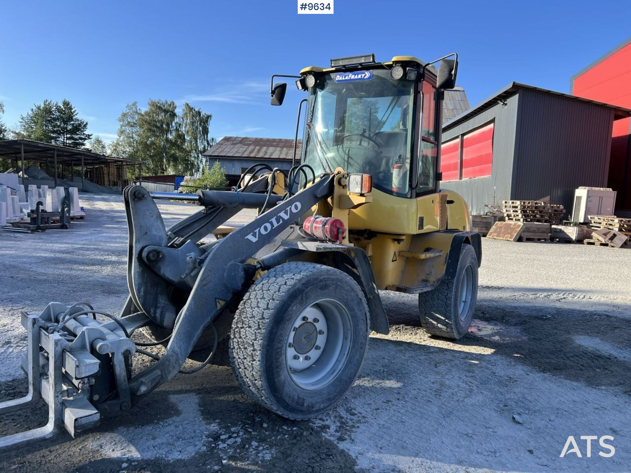 Volvo L30Z Wheel loader with multiple attachments - Натоварувач на тркала: слика 1 Volvo L30Z Wheel loader with multiple attachments - Натоварувач на тркала: слика 1