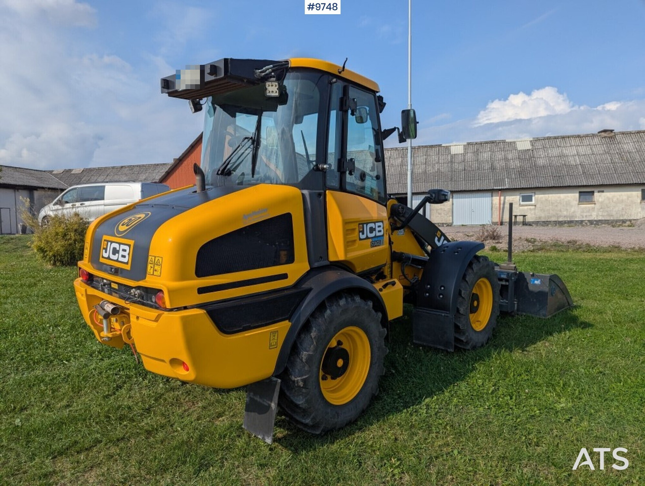 Wheel loader JCB 409 Stage V Nordic Edition 40km/h with attachments - Натоварувач на тркала: слика 3 Wheel loader JCB 409 Stage V Nordic Edition 40km/h with attachments - Натоварувач на тркала: слика 3
