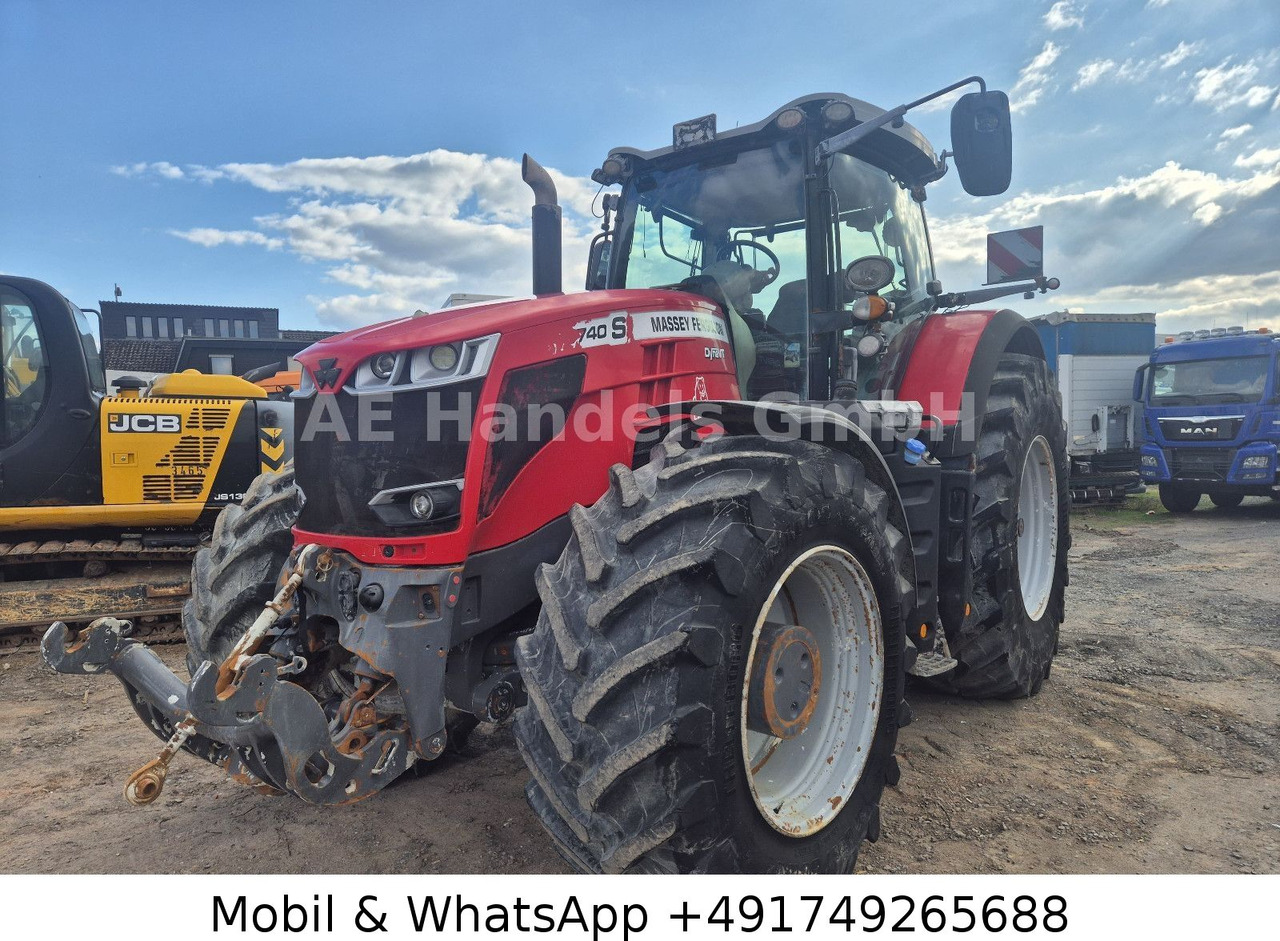 Massey Ferguson DVRT Exclusiv MF 8740 *6.100Std/Straßenzulassung - Трактор: слика 1 Massey Ferguson DVRT Exclusiv MF 8740 *6.100Std/Straßenzulassung - Трактор: слика 1