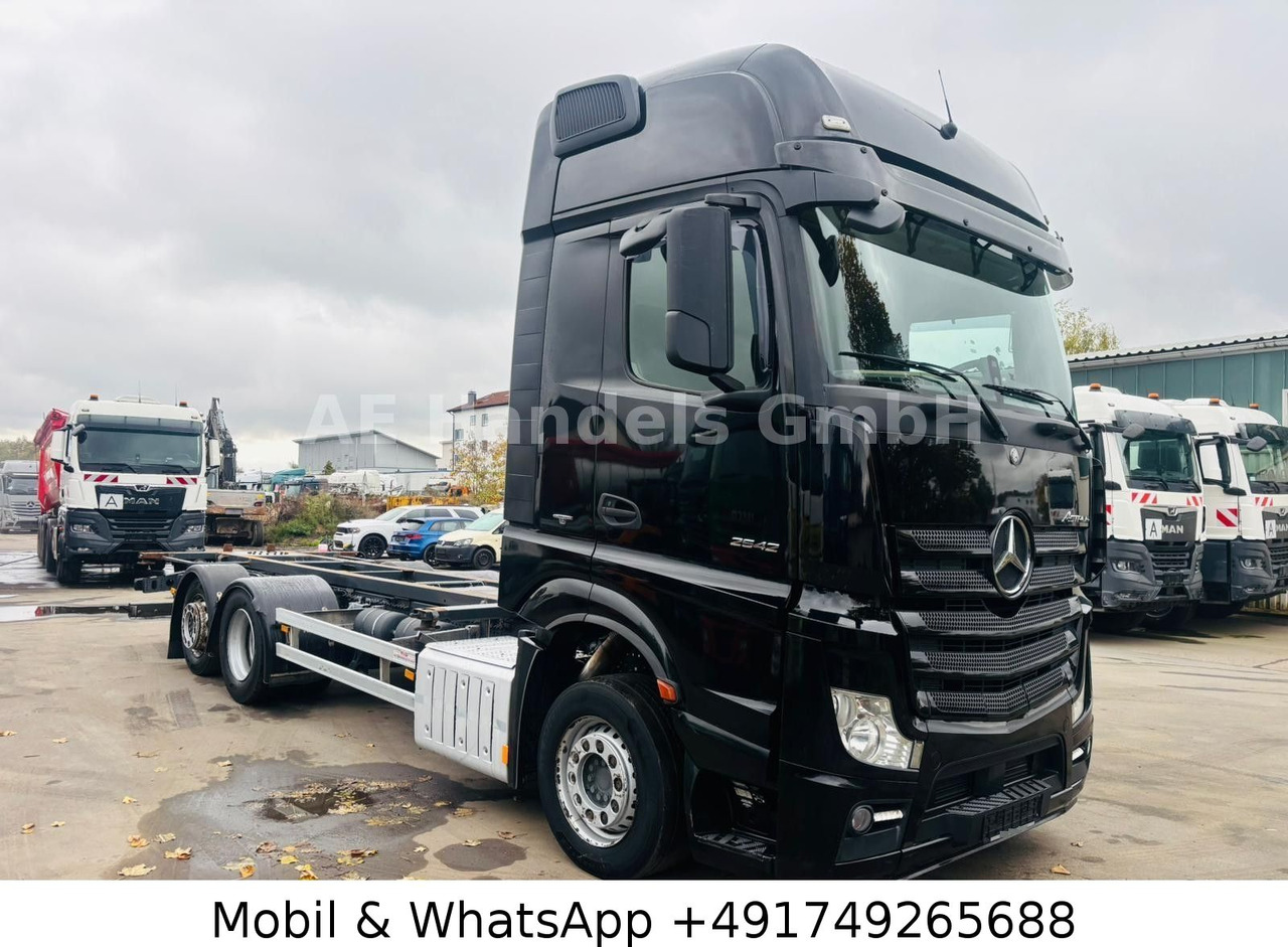 Mercedes-Benz Actros 2542 GigaSpace LL BDF*Retarder/Multi/Lift - Транспортер на контејнер/ Камион со променливо тело: слика 1 Mercedes-Benz Actros 2542 GigaSpace LL BDF*Retarder/Multi/Lift - Транспортер на контејнер/ Камион со променливо тело: слика 1