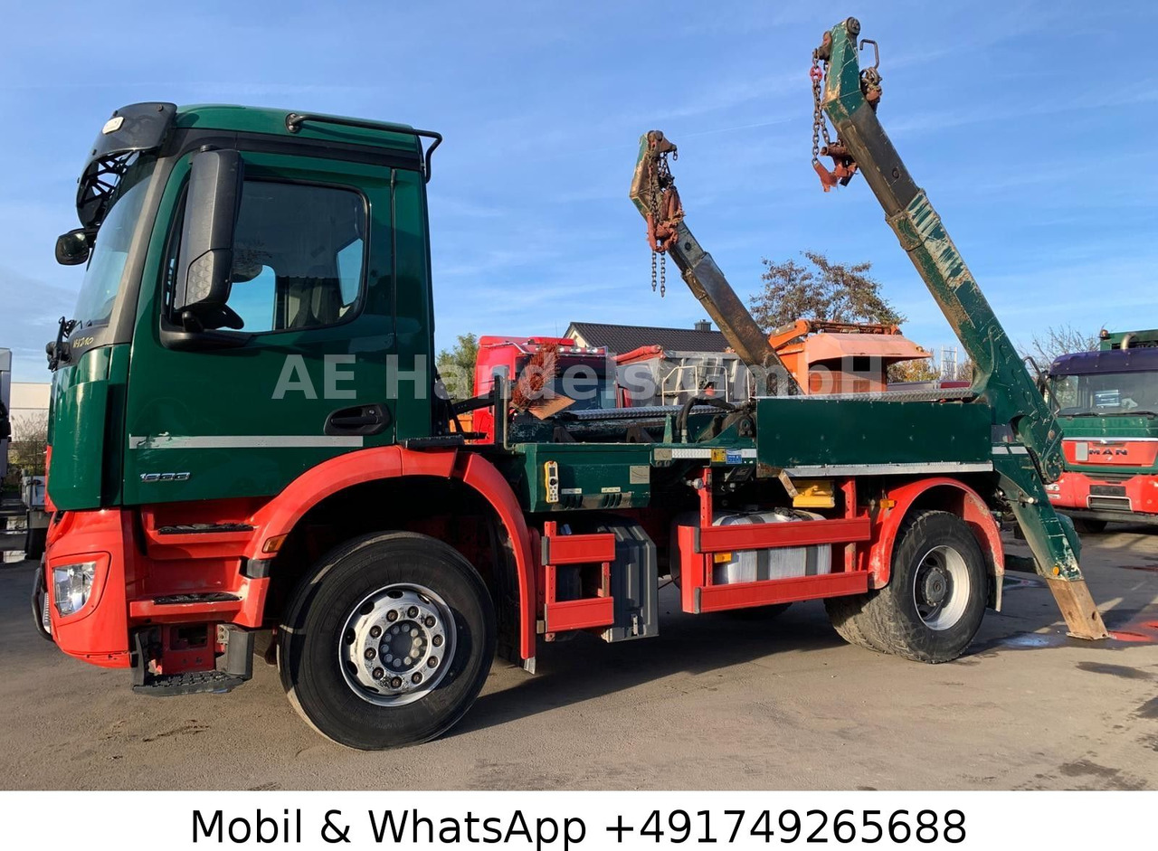 Mercedes-Benz Arocs 4 1833 ClassicSpace Meiller AK 12.T *Funk - Кипер: слика 2 Mercedes-Benz Arocs 4 1833 ClassicSpace Meiller AK 12.T *Funk - Кипер: слика 2