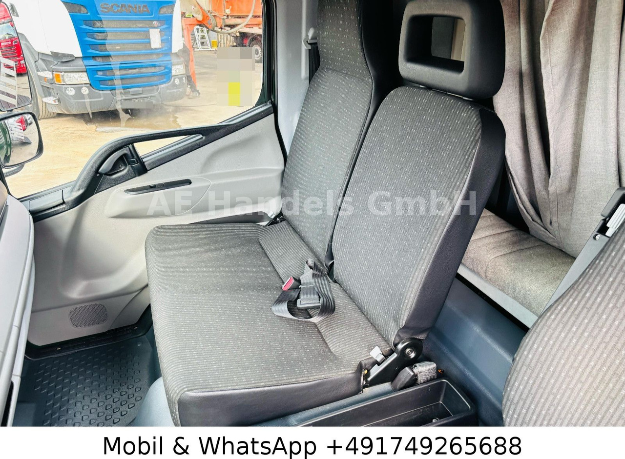 Interior photo 1: Камион за добиток Mitsubishi Canter Fuso 9C18 BB *SleeperCab/Kamera/LDW/Klima Interior photo 1: Камион за добиток Mitsubishi Canter Fuso 9C18 BB *SleeperCab/Kamera/LDW/Klima