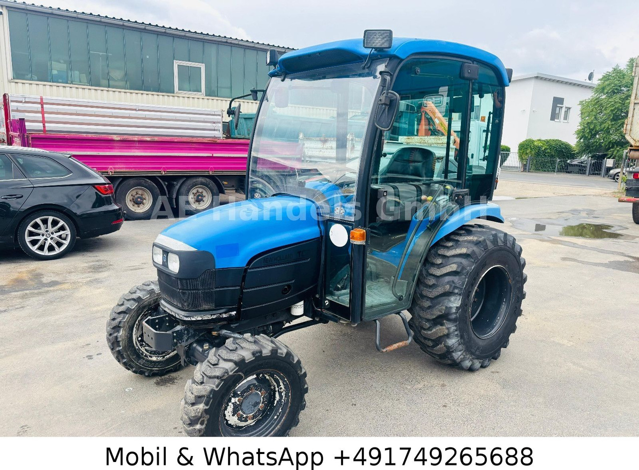 New Holland TC22D Compact Tractor *1500Std./StraßenZulassung - Трактор: слика 1 New Holland TC22D Compact Tractor *1500Std./StraßenZulassung - Трактор: слика 1