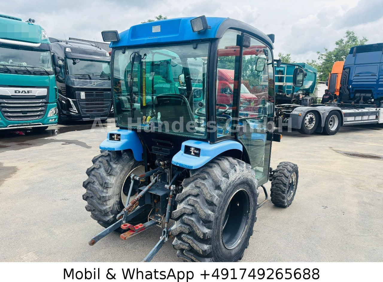 New Holland TC22D Compact Tractor *1500Std./StraßenZulassung - Трактор: слика 5 New Holland TC22D Compact Tractor *1500Std./StraßenZulassung - Трактор: слика 5