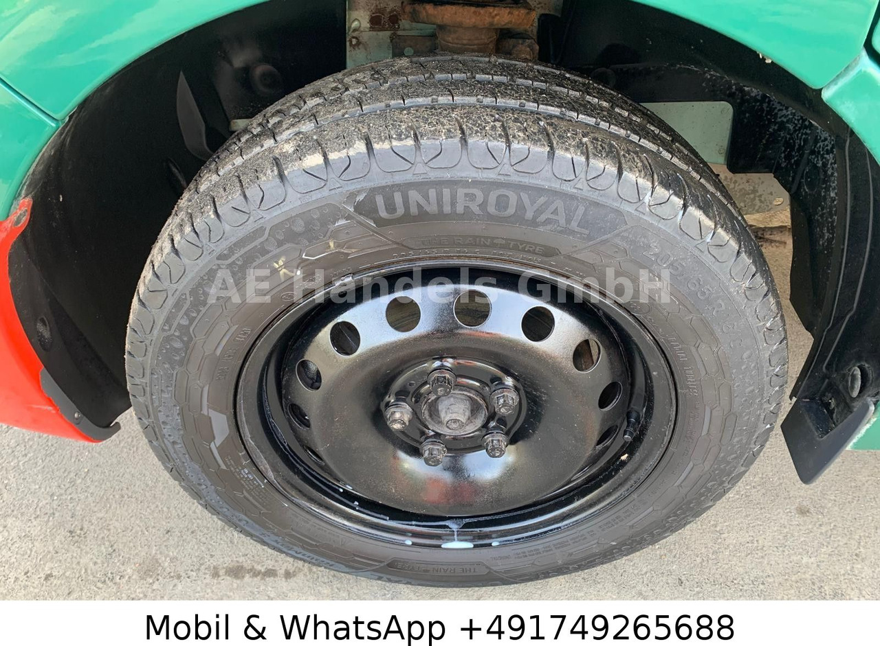 Патничко комбе Renault Trafic Combi 9 Sitzer *Klima/Radio/1xSchiebetür: слика 11 Патничко комбе Renault Trafic Combi 9 Sitzer *Klima/Radio/1xSchiebetür: слика 11