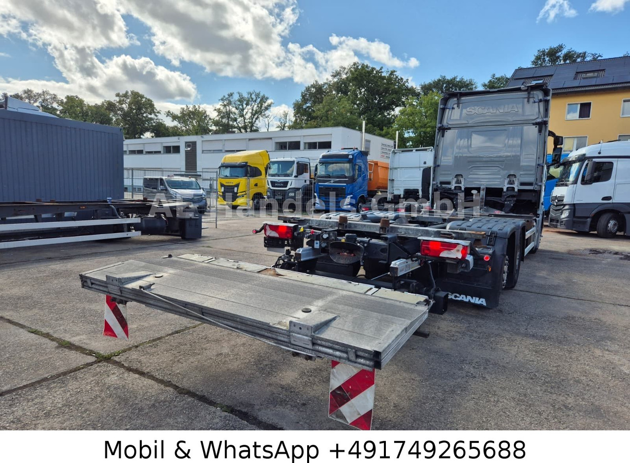 Scania S450 HighLine BDF *Retarder/Lenk+Lift/Multi/LBW - Транспортер на контејнер/ Камион со променливо тело: слика 4 Scania S450 HighLine BDF *Retarder/Lenk+Lift/Multi/LBW - Транспортер на контејнер/ Камион со променливо тело: слика 4