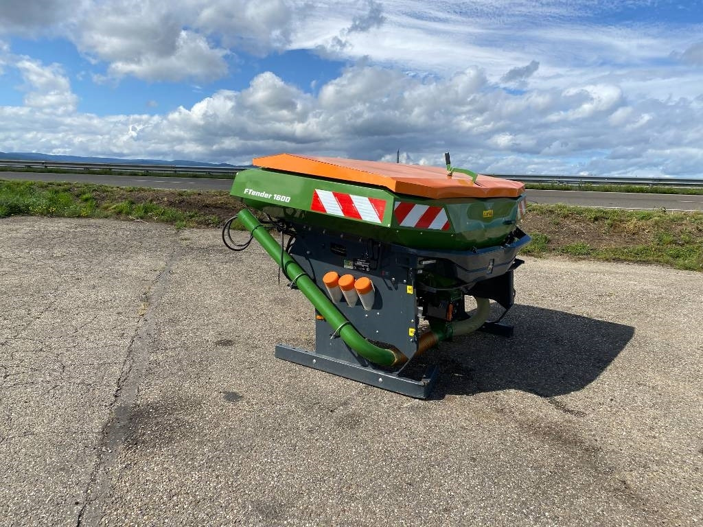 Amazone F-TENDER 1600 Endommagée - Распрскувач на вештачко ѓубриво: слика 3 Amazone F-TENDER 1600 Endommagée - Распрскувач на вештачко ѓубриво: слика 3