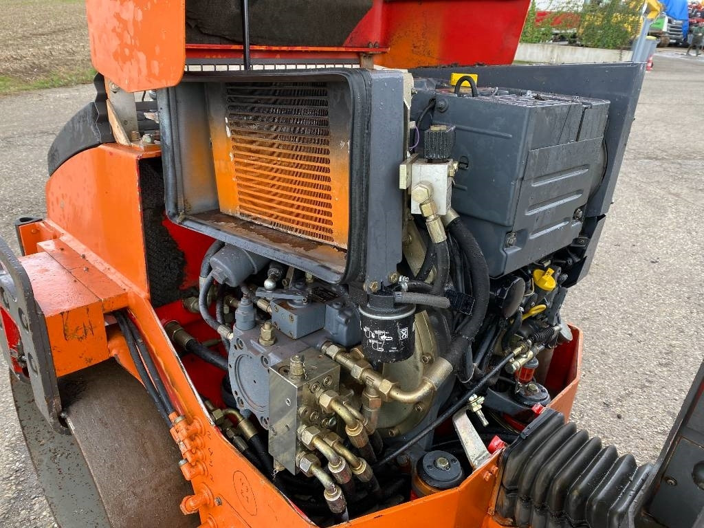 Ваљак за пат Hamm HD 12 a réparer /Machine d'origine Française: слика 15