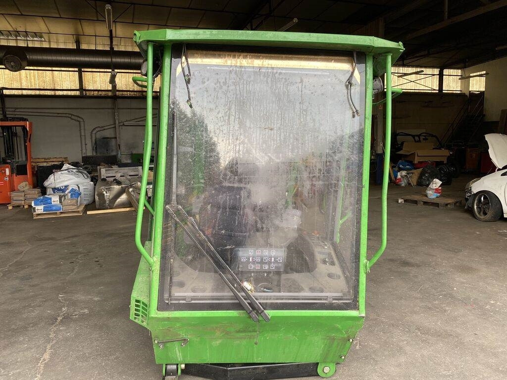 John Deere SERIE 10 - Кабина за Камион: слика 4 John Deere SERIE 10 - Кабина за Камион: слика 4