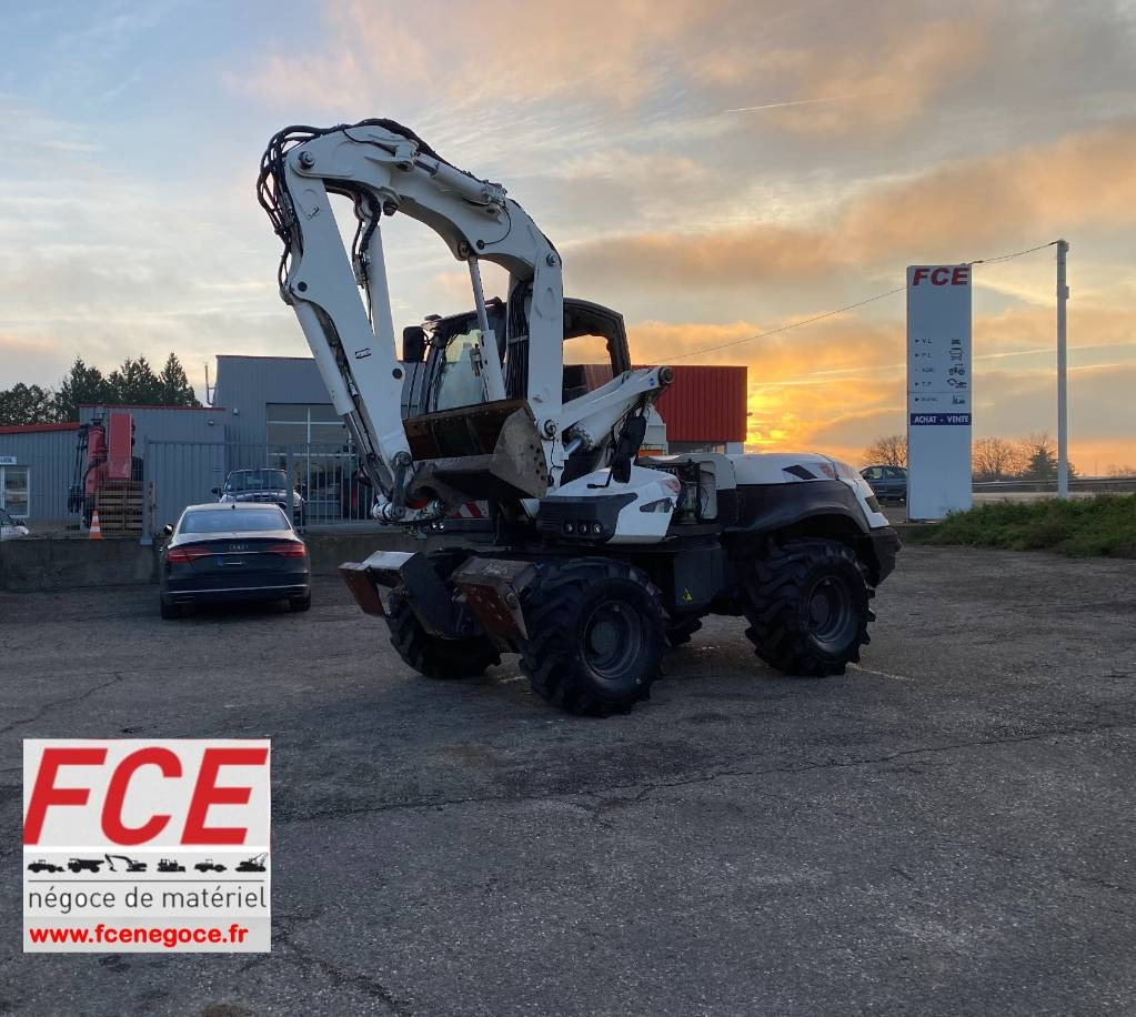 Mecalac 12MTX 1er Main/Certificat CE endommagée - Багер на тркала: слика 1 Mecalac 12MTX 1er Main/Certificat CE endommagée - Багер на тркала: слика 1