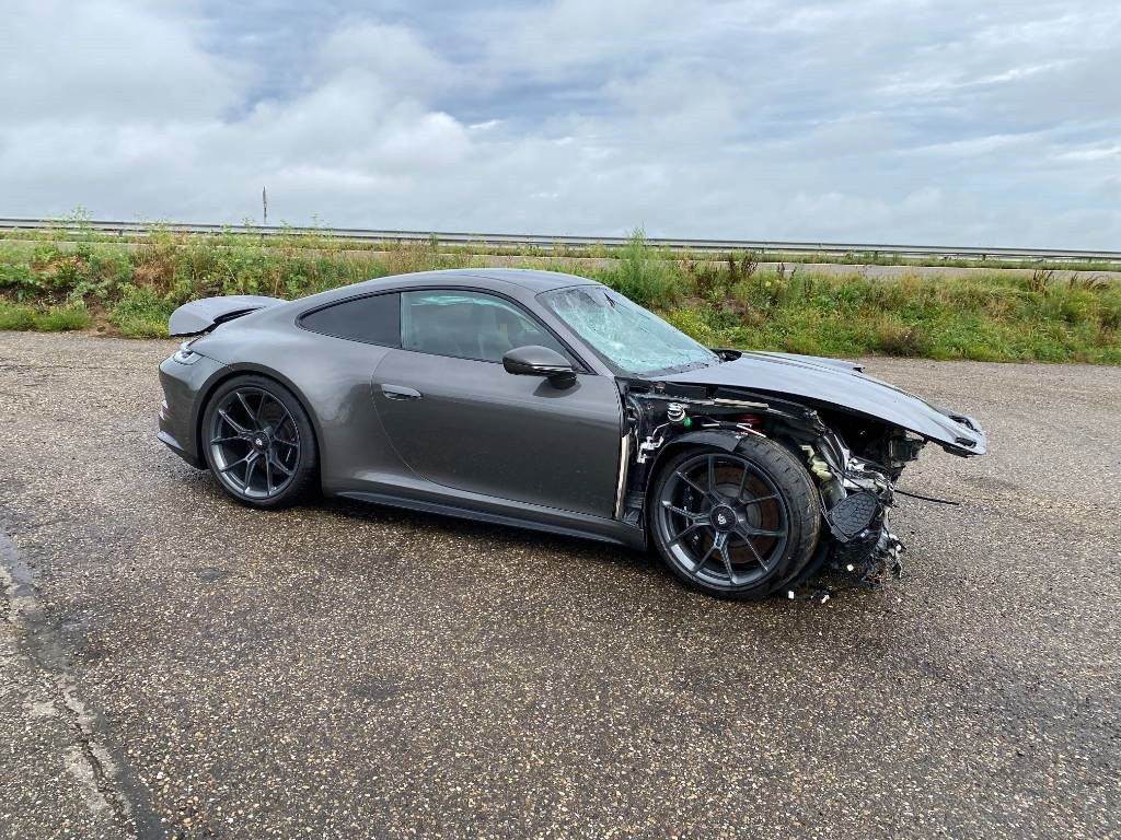 Porsche 911/ 992 - 4.0i GT3 Pack Touring 1er Main - Автомобил: слика 3 Porsche 911/ 992 - 4.0i GT3 Pack Touring 1er Main - Автомобил: слика 3