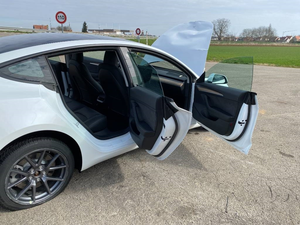 Седан Tesla MODEL 3 - 5YJ3 Rwd Origine Française: слика 20 Седан Tesla MODEL 3 - 5YJ3 Rwd Origine Française: слика 20