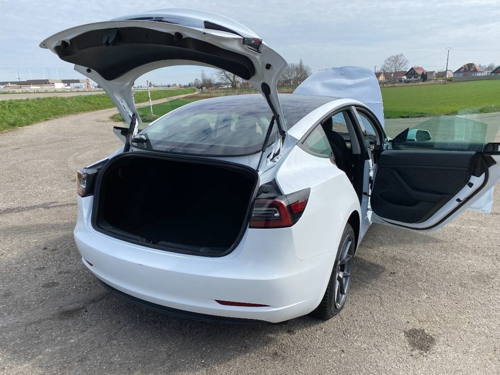 Седан Tesla MODEL 3 - 5YJ3 Rwd Origine Française: слика 21 Седан Tesla MODEL 3 - 5YJ3 Rwd Origine Française: слика 21