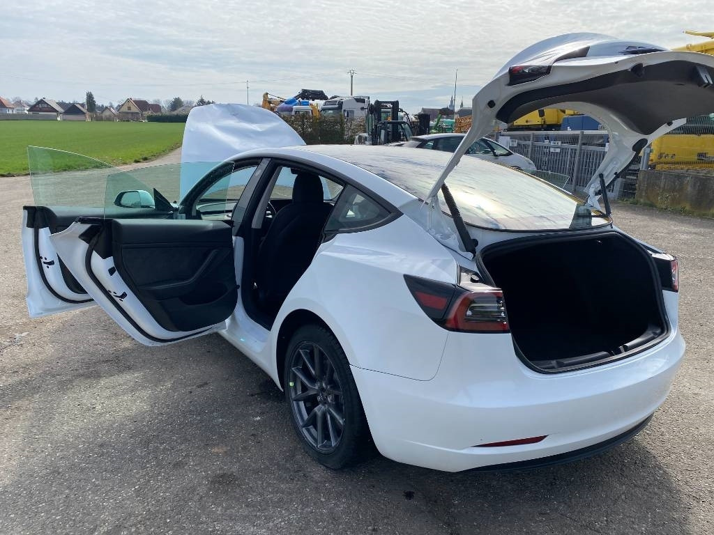 Седан Tesla MODEL 3 - 5YJ3 Rwd Origine Française: слика 22 Седан Tesla MODEL 3 - 5YJ3 Rwd Origine Française: слика 22