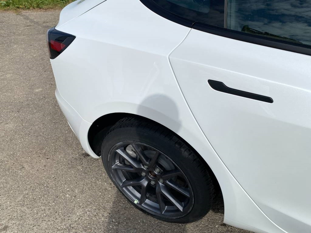 Седан Tesla MODEL 3 - 5YJ3 Rwd Origine Française: слика 43 Седан Tesla MODEL 3 - 5YJ3 Rwd Origine Française: слика 43