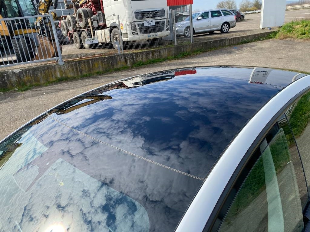 Седан Tesla MODEL 3 - 5YJ3 Rwd Origine Française: слика 30 Седан Tesla MODEL 3 - 5YJ3 Rwd Origine Française: слика 30