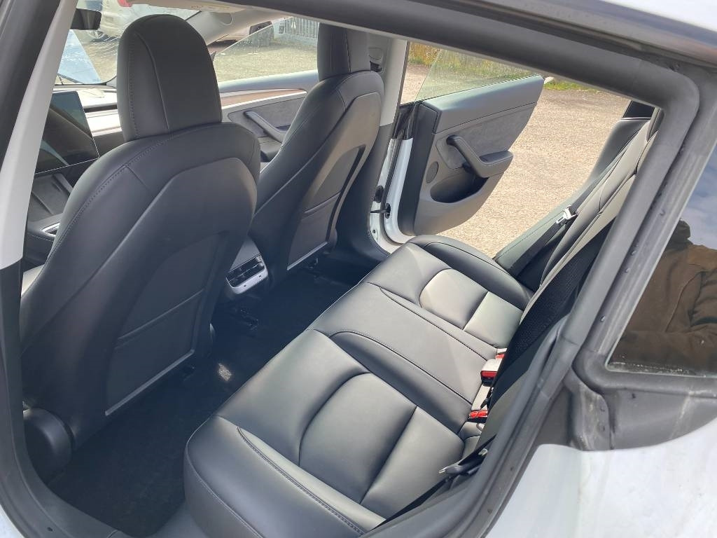 Седан Tesla MODEL 3 - 5YJ3 Rwd Origine Française: слика 15 Седан Tesla MODEL 3 - 5YJ3 Rwd Origine Française: слика 15