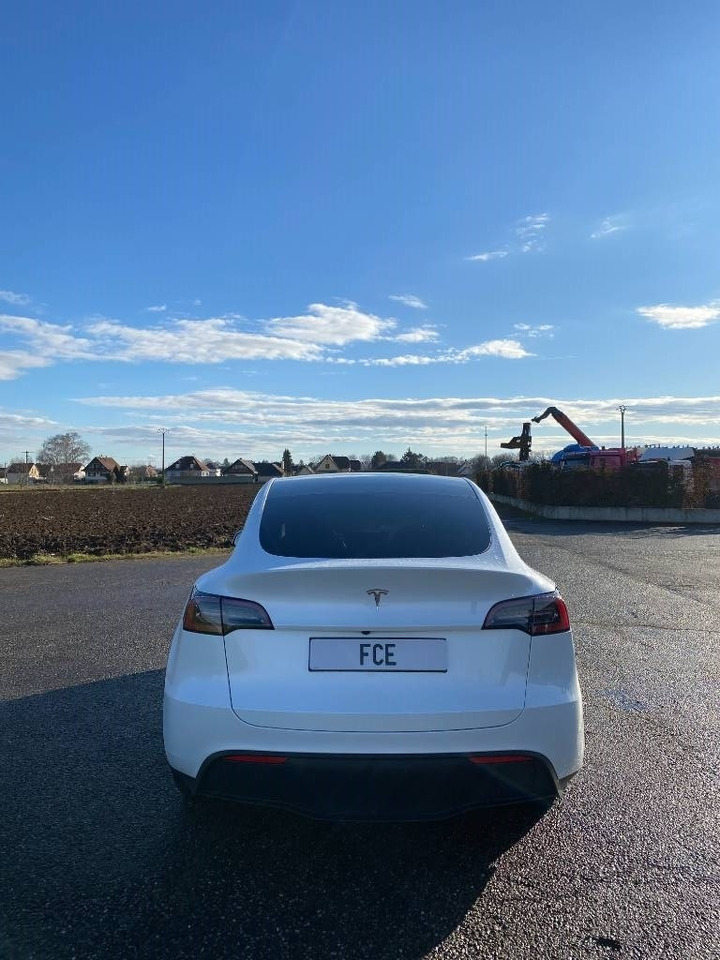 Tesla MODEL Y Basis/Rwd 1er Main endommagée - Автомобил: слика 5 Tesla MODEL Y Basis/Rwd 1er Main endommagée - Автомобил: слика 5