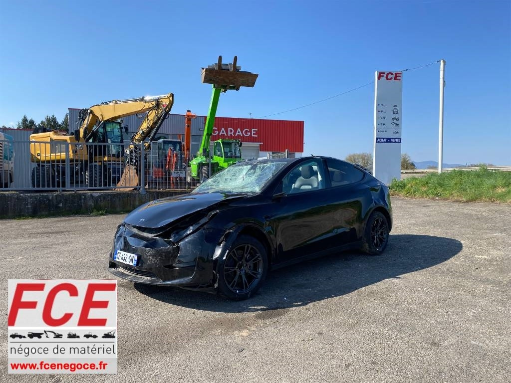 Tesla Model Y RWD/Origine Française endommagée - Седан: слика 1 Tesla Model Y RWD/Origine Française endommagée - Седан: слика 1