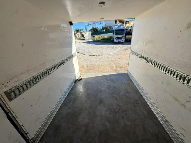 Iveco 35C16 CAISSE FRIGO LAMBERET ET CARRIER ET HAYON - Комбе ладилник: слика 4 Iveco 35C16 CAISSE FRIGO LAMBERET ET CARRIER ET HAYON - Комбе ладилник: слика 4