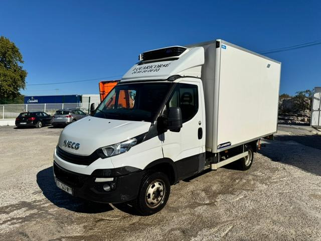 Iveco 35C16 CAISSE FRIGO LAMBERET ET CARRIER ET HAYON - Комбе ладилник: слика 1 Iveco 35C16 CAISSE FRIGO LAMBERET ET CARRIER ET HAYON - Комбе ладилник: слика 1