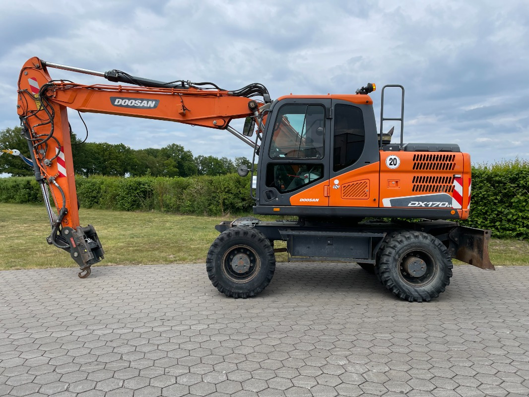Doosan DX170W-5 - Мобилен кран: слика 3 Doosan DX170W-5 - Мобилен кран: слика 3