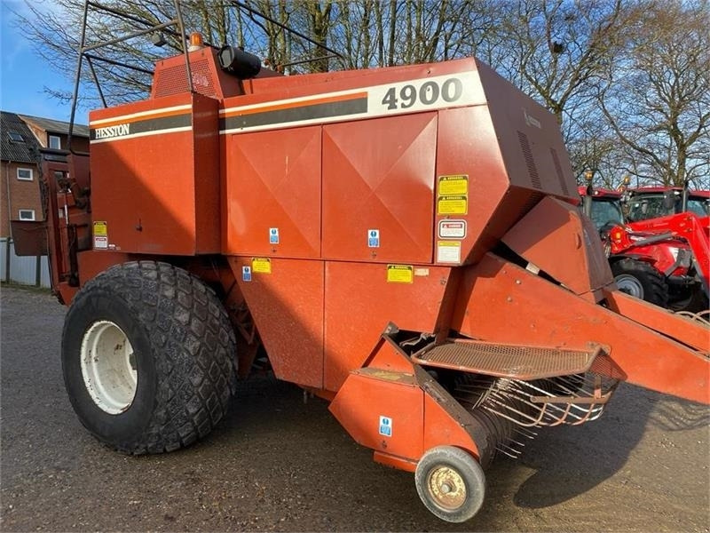 Hesston Hesston 4900 - Балирка за квадратни бали: слика 1 Hesston Hesston 4900 - Балирка за квадратни бали: слика 1
