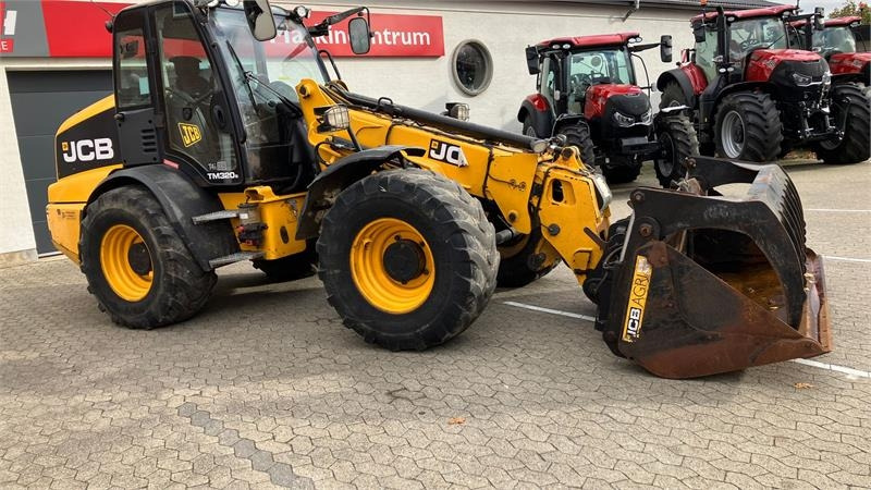 JCB TM 320S Agri - Телескопски ракувач: слика 1 JCB TM 320S Agri - Телескопски ракувач: слика 1