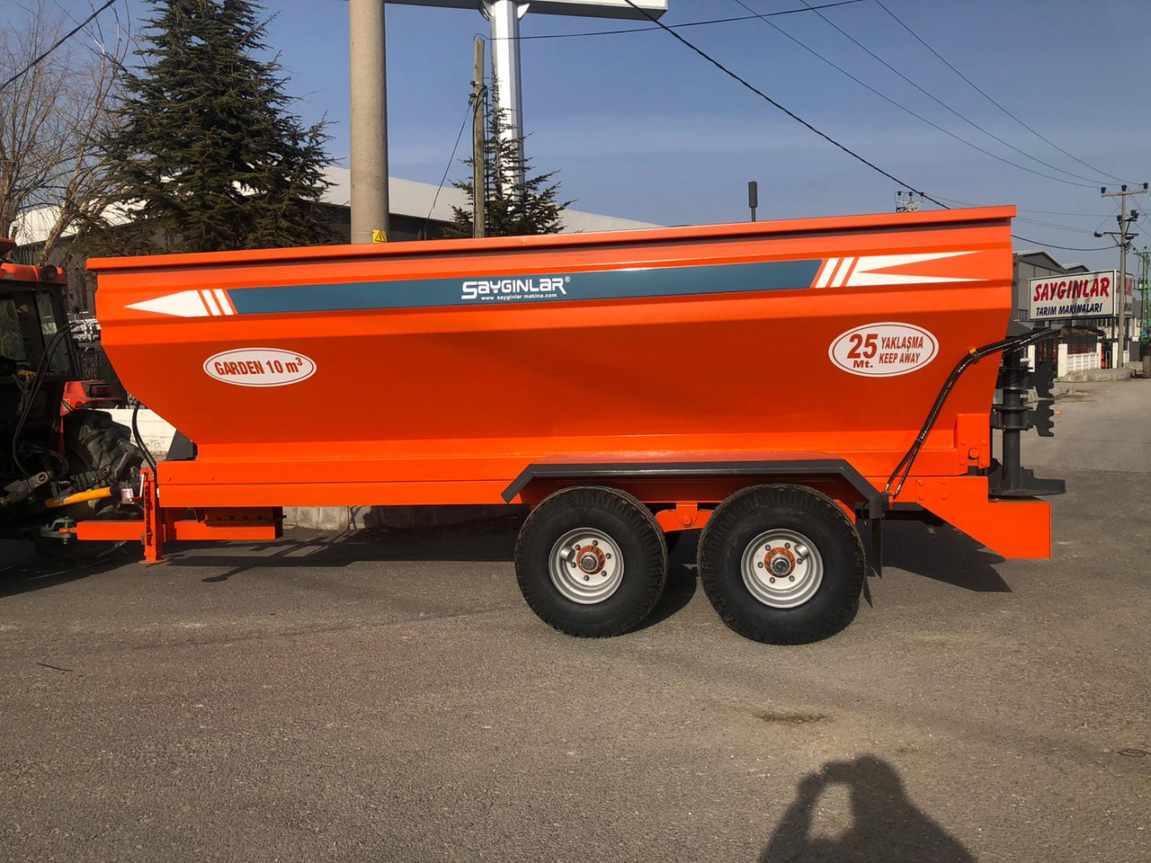 SAYGINLAR GARDEN 10 TON - Распрскувач на арско ѓубриво: слика 1 SAYGINLAR GARDEN 10 TON - Распрскувач на арско ѓубриво: слика 1