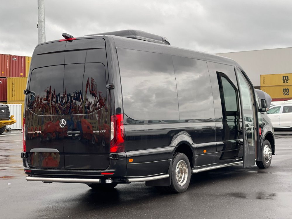 Mercedes Sprinter 519 CDI 2.2L Diesel Automatic VIP - Минибус, Патничко комбе: слика 4 Mercedes Sprinter 519 CDI 2.2L Diesel Automatic VIP - Минибус, Патничко комбе: слика 4