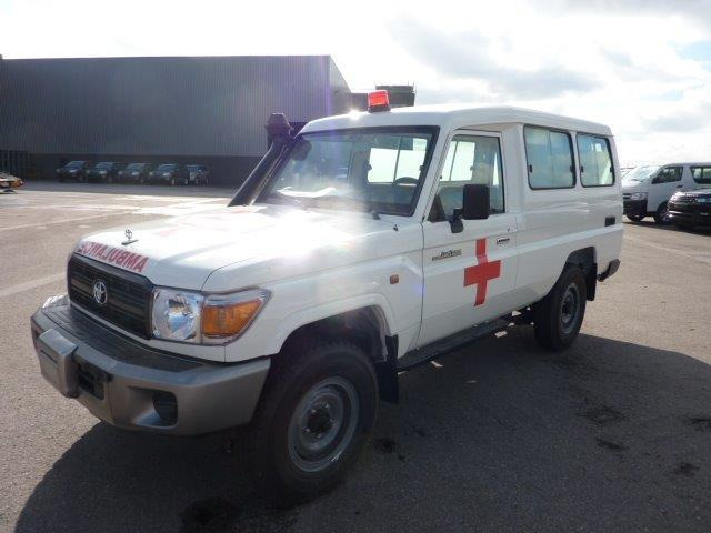Toyota Land Cruiser 78 Metal top hzj 78 ambulance 4.2L Diesel Manual - SUV: слика 1 Toyota Land Cruiser 78 Metal top hzj 78 ambulance 4.2L Diesel Manual - SUV: слика 1