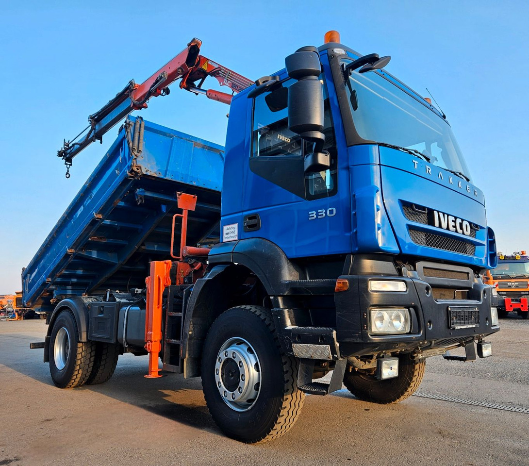 Iveco Trakker 190T33 4x4 Euro5 Kran Atlas 120.2E Funk - Кипер, Камион со кран: слика 1 Iveco Trakker 190T33 4x4 Euro5 Kran Atlas 120.2E Funk - Кипер, Камион со кран: слика 1