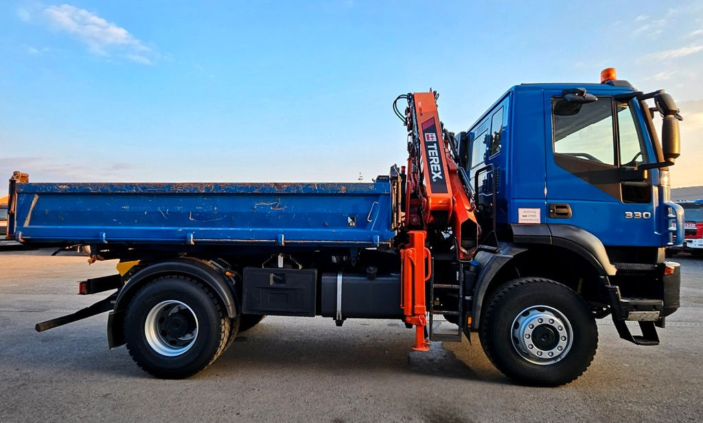 Кипер, Камион со кран Iveco Trakker 190T33 4x4 Euro5 Kran Atlas 120.2E Funk: слика 9