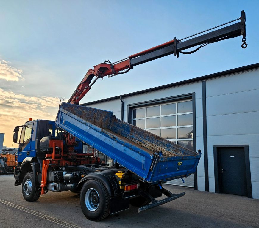 Кипер, Камион со кран Iveco Trakker 190T33 4x4 Euro5 Kran Atlas 120.2E Funk: слика 13