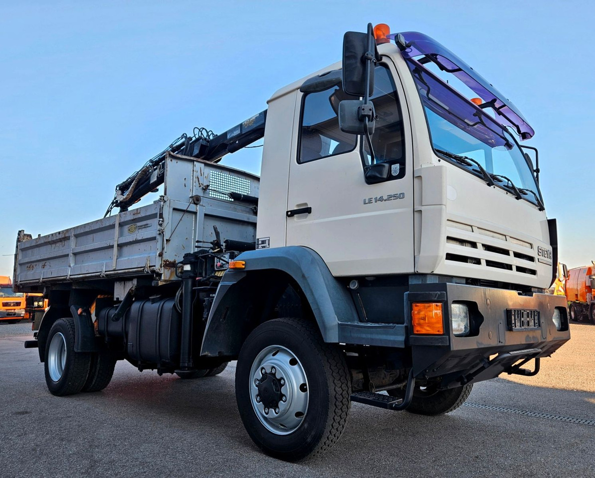 MAN LE 14.250 4x4 HIAB 077BS-2 Kran Greifer - Кипер, Камион со кран: слика 1 MAN LE 14.250 4x4 HIAB 077BS-2 Kran Greifer - Кипер, Камион со кран: слика 1