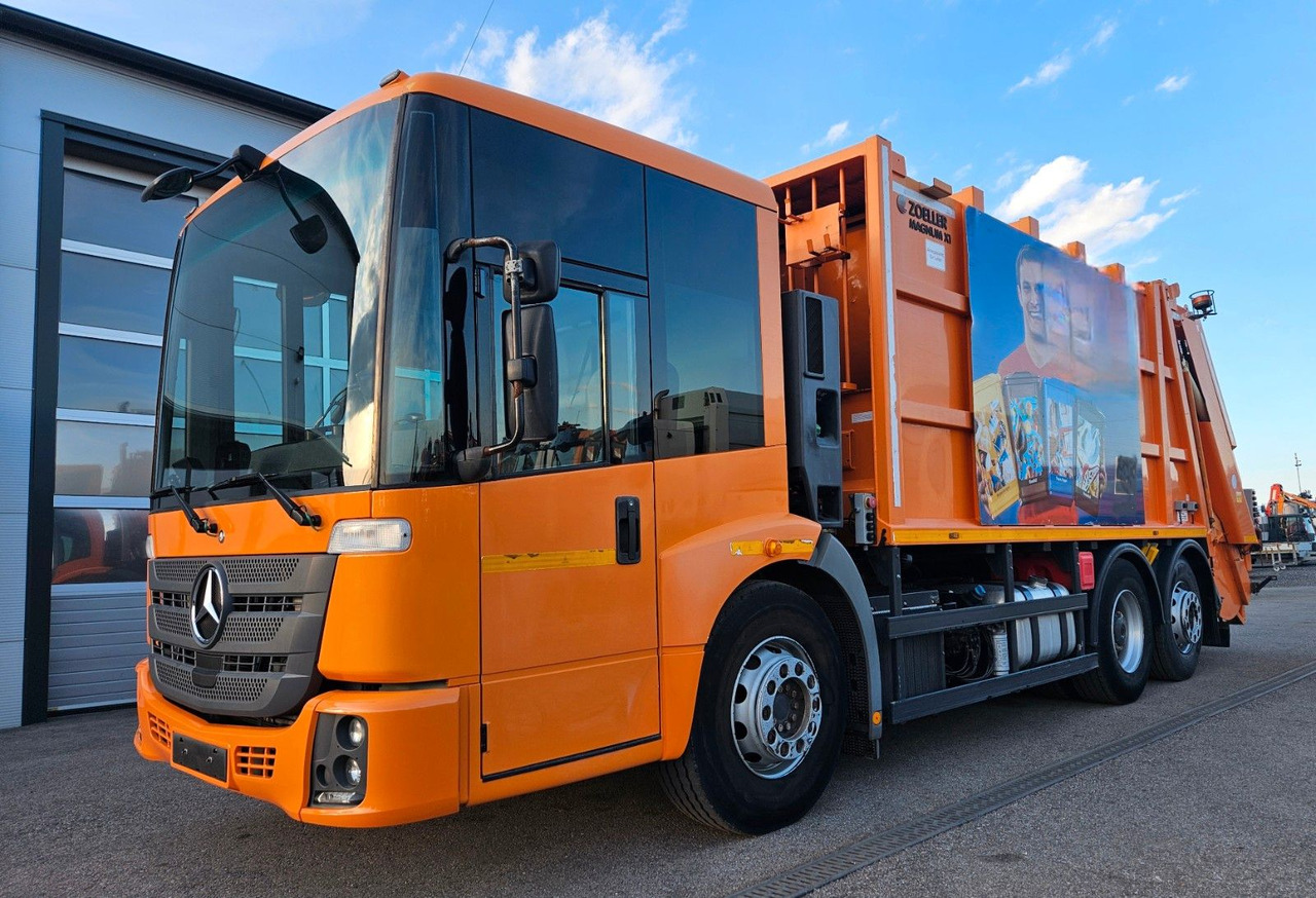 Mercedes-Benz Econic 2630 ZOELLER Magnum X1 Variopress Euro6 - Камион за ѓубре: слика 1 Mercedes-Benz Econic 2630 ZOELLER Magnum X1 Variopress Euro6 - Камион за ѓубре: слика 1
