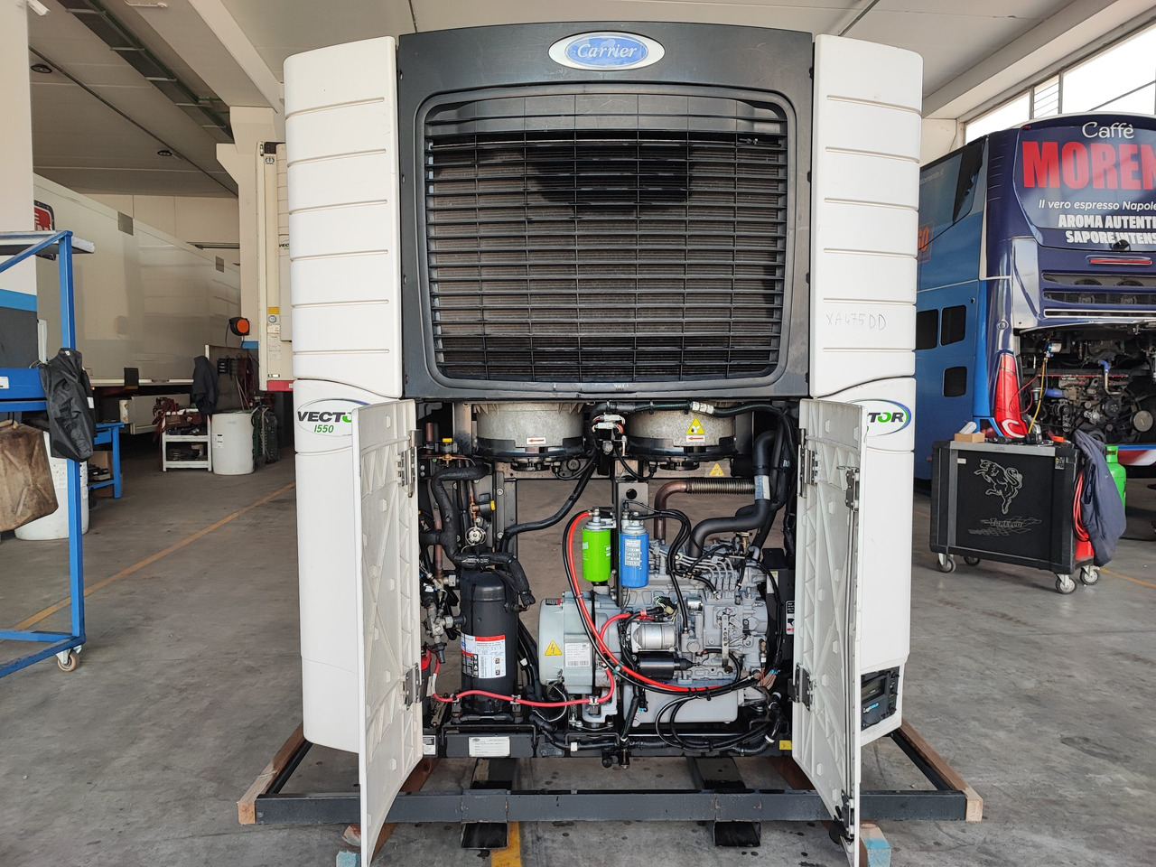 Motore Frigo Carrier Vector 1550 - Фрижидерска единица: слика 2 Motore Frigo Carrier Vector 1550 - Фрижидерска единица: слика 2