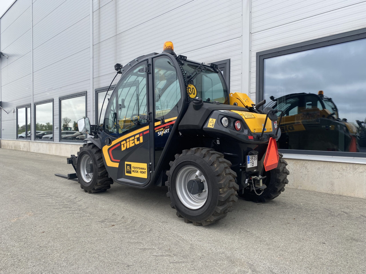 Dieci Mini Agri 20.4 SMART 37 kW - Телескопски ракувач: слика 2 Dieci Mini Agri 20.4 SMART 37 kW - Телескопски ракувач: слика 2