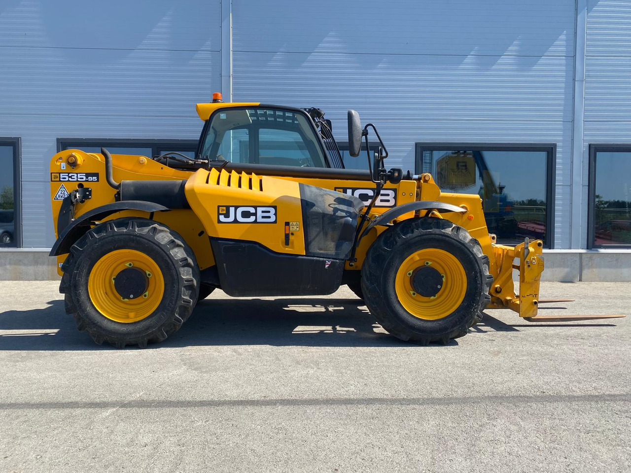 JCB 535-95 - Телескопски ракувач: слика 2 JCB 535-95 - Телескопски ракувач: слика 2