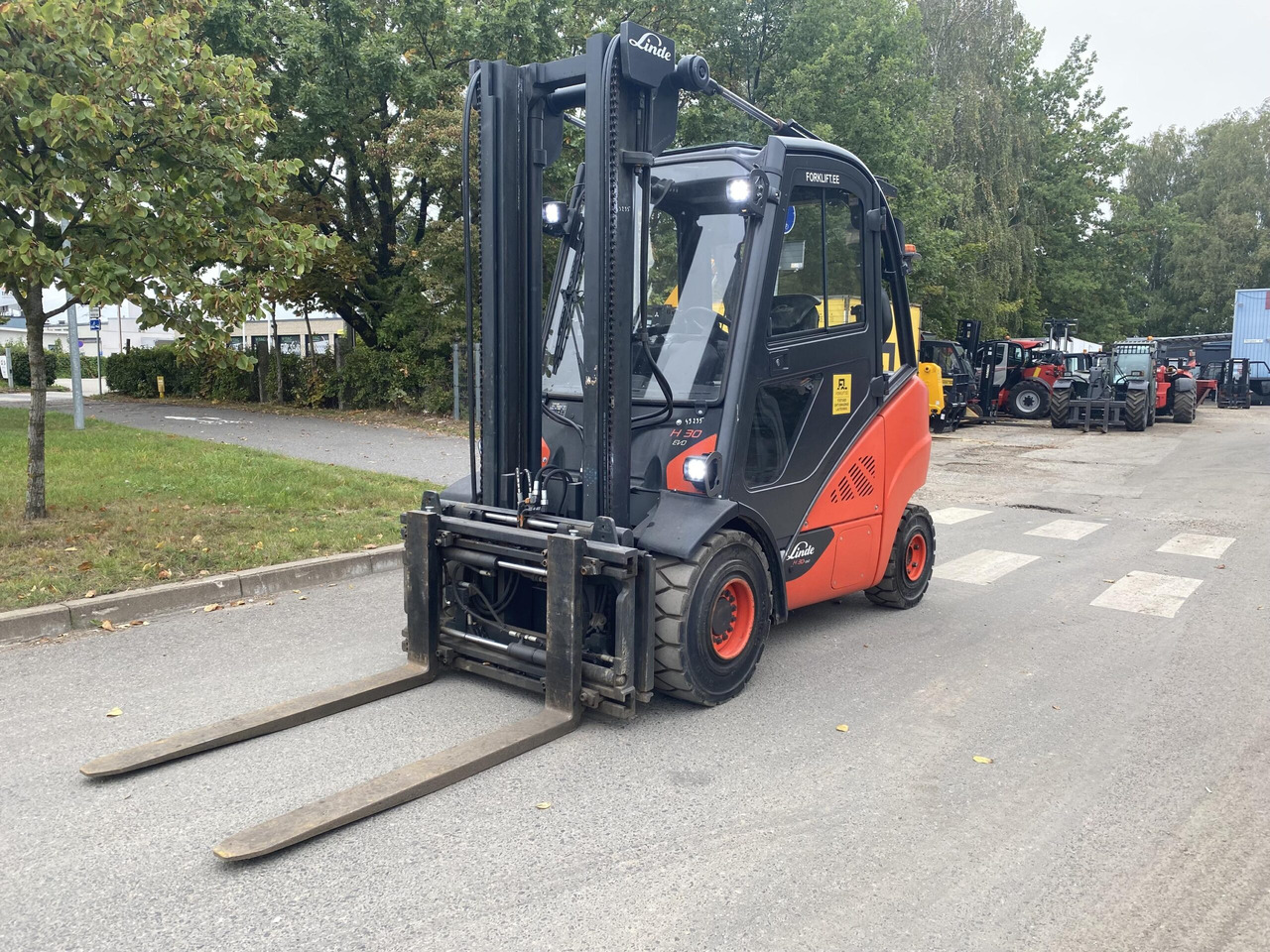 Linde H30D - Дизел вилушкар: слика 1 Linde H30D - Дизел вилушкар: слика 1