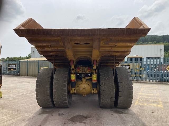 CAT 775 G - Голем истоварувач/ Камион за камења: слика 3 CAT 775 G - Голем истоварувач/ Камион за камења: слика 3