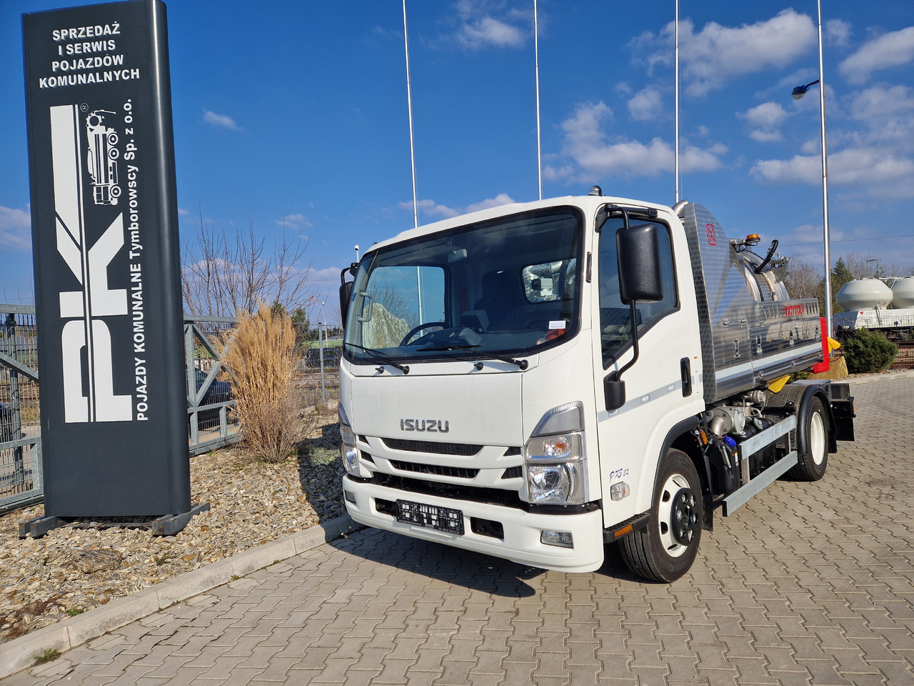 ISUZU - Вакуумски камион: слика 1 ISUZU - Вакуумски камион: слика 1
