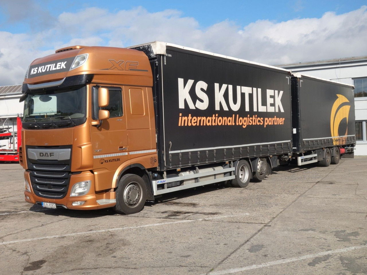 DAF XF 480 SSC, 120 cbm, Durchfahren - Камион со церада: слика 1 DAF XF 480 SSC, 120 cbm, Durchfahren - Камион со церада: слика 1