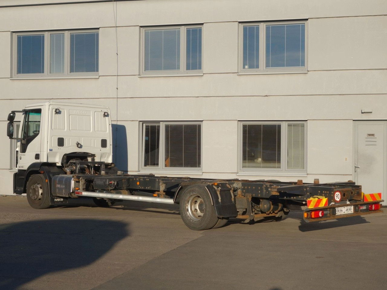 Iveco EuroCargo 150 150E 250 Wechselfahrgestel, BDFl - Транспортер на контејнер/ Камион со променливо тело: слика 4 Iveco EuroCargo 150 150E 250 Wechselfahrgestel, BDFl - Транспортер на контејнер/ Камион со променливо тело: слика 4